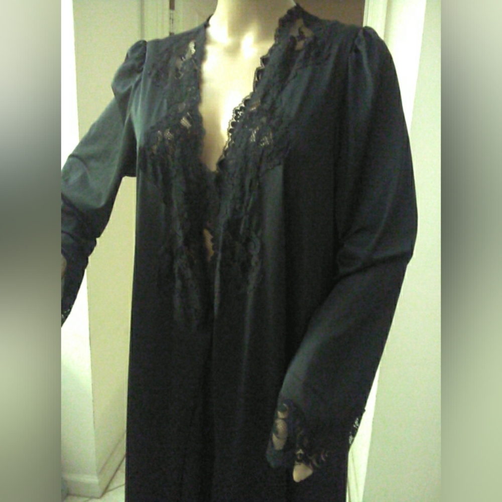 VINTAGE 1980s LORRAINE LINGERIE SET Luxurious Black Lace MAXI W/ ROBE PTP 15-19 - Picture 3 of 16